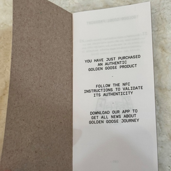 Golden Goose Women’s Shoe Size 40 NWT - Picture 9 of 11